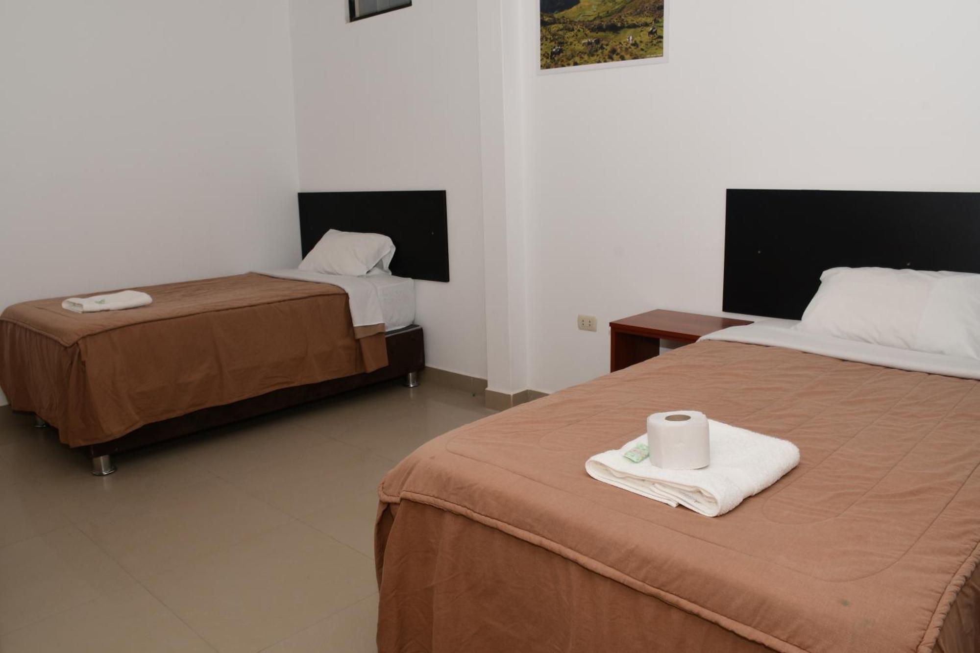 La Casa Del Turista Hotel ชาชาโปยาส ภายนอก รูปภาพ